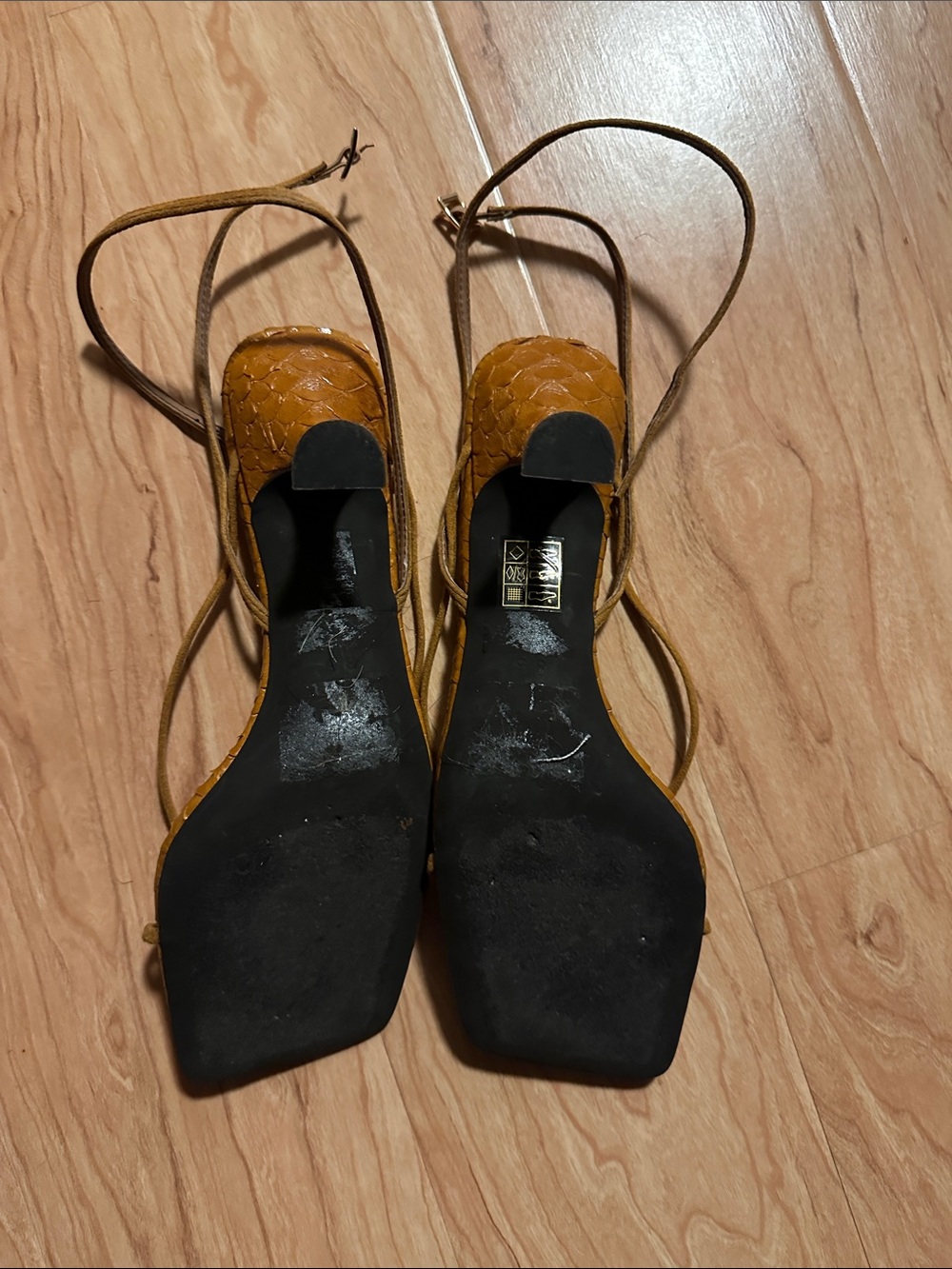 Jeffrey Campbell Fluxx Square Toe Mustard - Size 8.5 - Picture 4 of 4